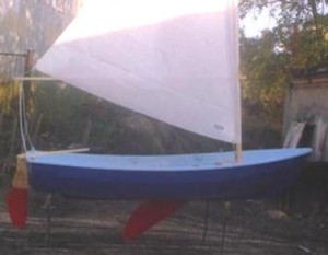 парусная лодка афалина